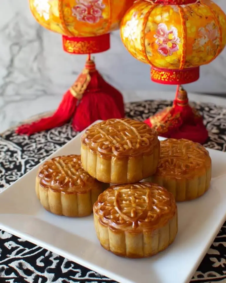 Traditional Mooncakes with Mixed Nuts Recipe